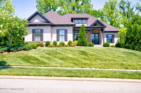 4003 Thomas Farm Dr, Louisville, KY 40299