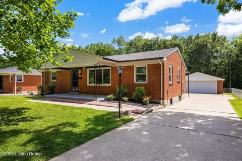 4216 Lynnbrook Dr, Louisville, KY 40220
