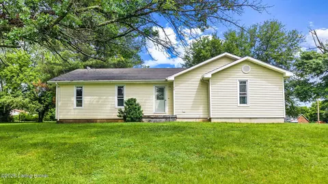 99 Olympia Dr, Bardstown, KY 40004