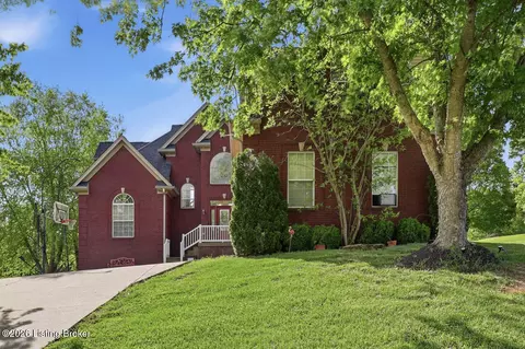 33 River Hts, Taylorsville, KY 40071