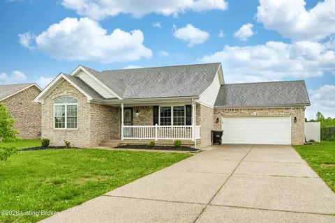 777 John Austin Ln, Mount Washington, KY 40047