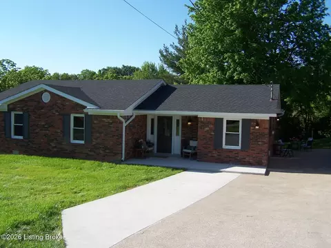 136 Goodloe Ave, Bloomfield, KY 40008