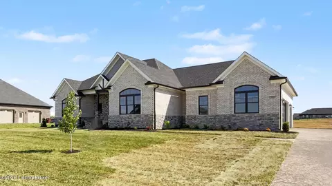 189 Dalton Dr, Fisherville, KY 40023