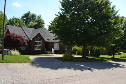 6706 Crispa Ct, Louisville, KY 40228