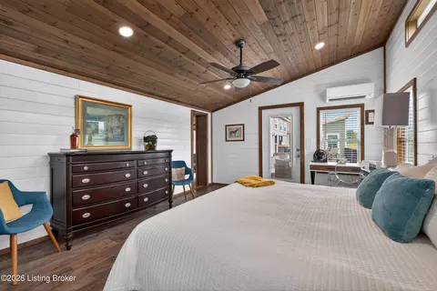 Bedroom - 199 Doe Run Ln, Springfield, KY 40069 photo 2 of 5