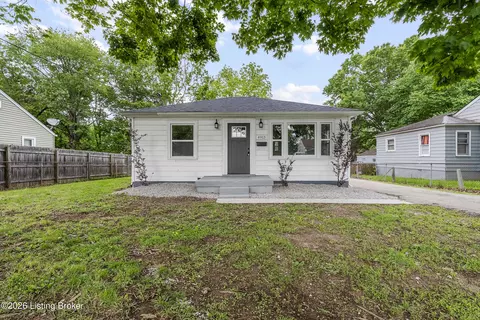 4913 Feys Dr, Louisville, KY 40216