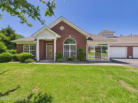 9714 Mcneely Lake Dr, Louisville, KY 40229