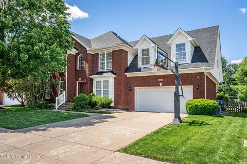 13709 Forest Bend Cir, Louisville, KY 40245