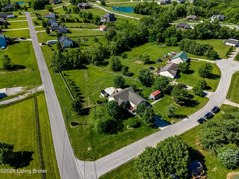 35 Grant Ct, Taylorsville, KY 40071