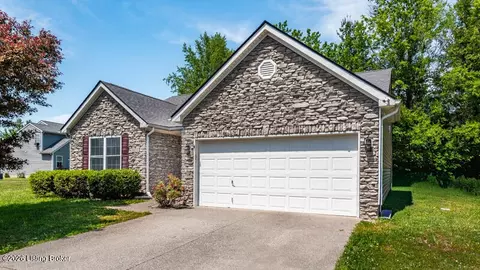 9011 Teak Dr, Louisville, KY 40228