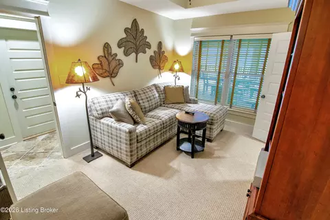 Bedroom - 272 Eagle Point Dr, Austin, KY 42123 photo 9 of 12