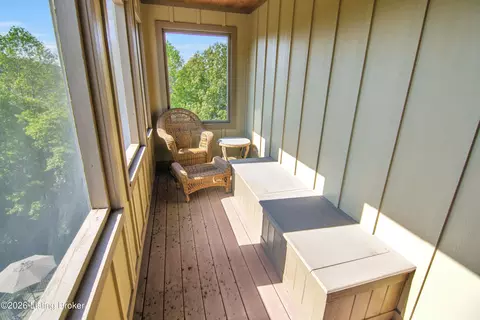 Exterior - 272 Eagle Point Dr, Austin, KY 42123 photo 5 of 16