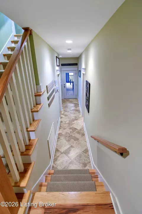 Entry Way - 272 Eagle Point Dr, Austin, KY 42123 photo 6 of 6