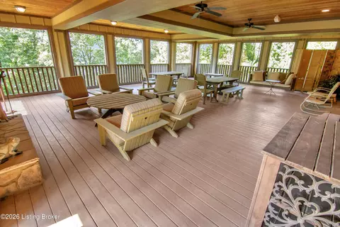 Exterior - 272 Eagle Point Dr, Austin, KY 42123 photo 8 of 16