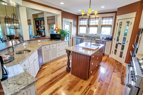 Kitchen - 272 Eagle Point Dr, Austin, KY 42123 photo 1 of 4