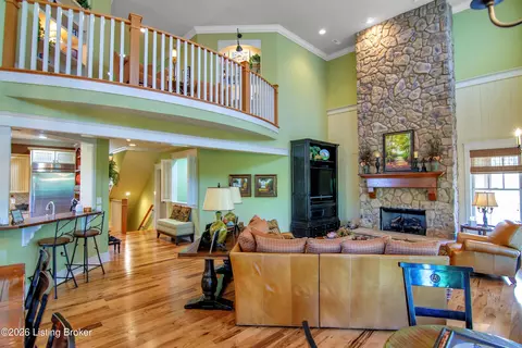 Living - 272 Eagle Point Dr, Austin, KY 42123 photo 3 of 7
