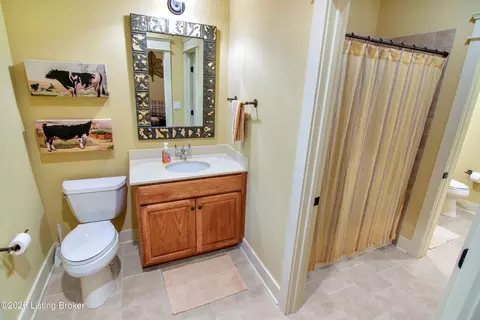 Bath - 272 Eagle Point Dr, Austin, KY 42123 photo 11 of 12
