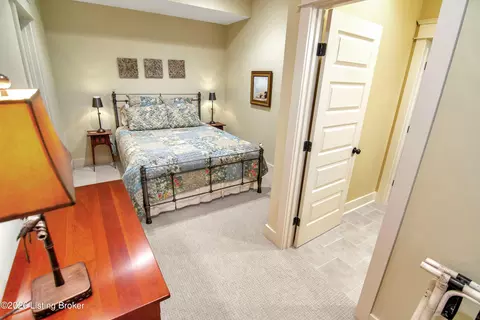 Bedroom - 272 Eagle Point Dr, Austin, KY 42123 photo 11 of 12