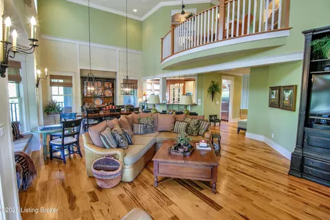 Living - 272 Eagle Point Dr, Austin, KY 42123 photo 4 of 7