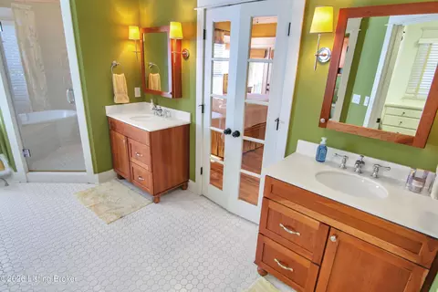 Bath - 272 Eagle Point Dr, Austin, KY 42123 photo 1 of 12