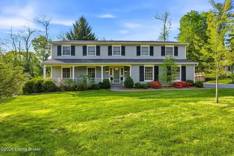 5204 Moccasin Trl, Louisville, KY 40207
