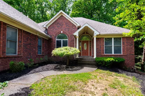 3222 Rolling Oak Blvd, Louisville, KY 40214