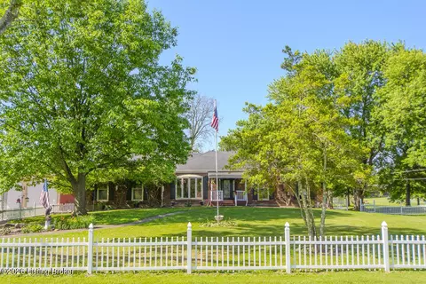 233 N Myers Rd, Brooks, KY 40109
