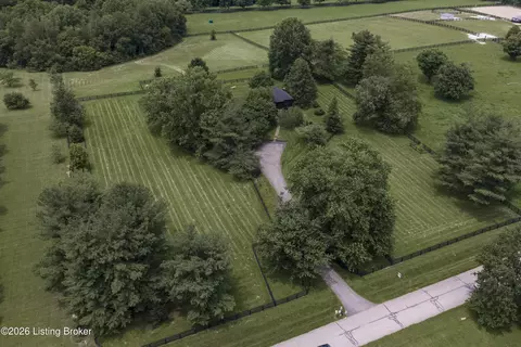 10511 Buckeye Trce, Goshen, KY 40026