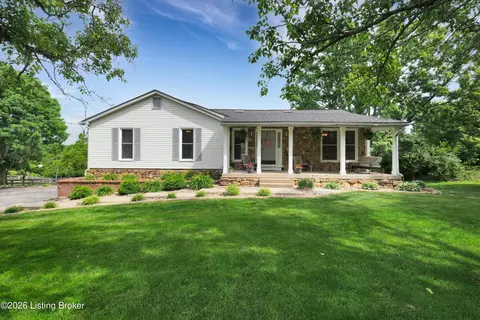 3711 Briar Ridge Rd, La Grange, KY 40031
