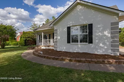 110 Jade Dr, Shepherdsville, KY 40165