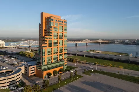 222 E Witherspoon St #1801, Louisville, KY 40202