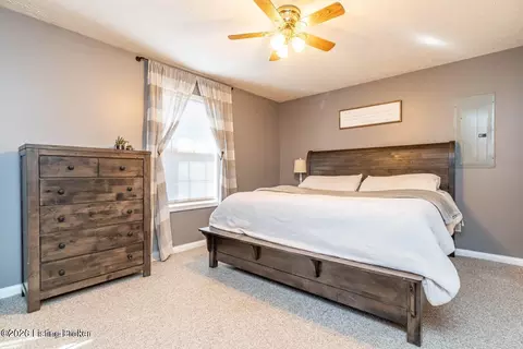 Bedroom - 2365 Hall Simpson Rd, Loretto, KY 40037 photo 2 of 3