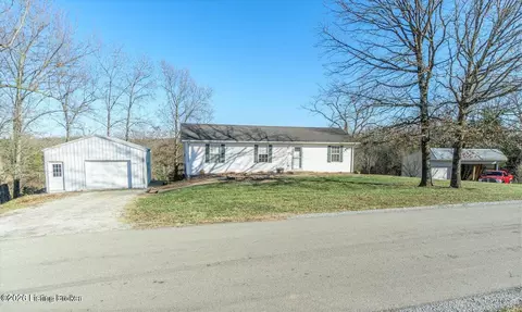 Exterior - 2365 Hall Simpson Rd, Loretto, KY 40037 photo 1 of 4