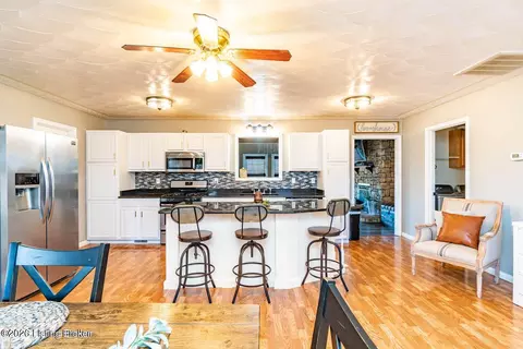Kitchen - 2365 Hall Simpson Rd, Loretto, KY 40037 photo 1 of 3