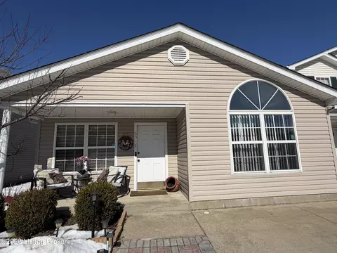 6516 Cottagemeadow Dr, Louisville, KY 40218