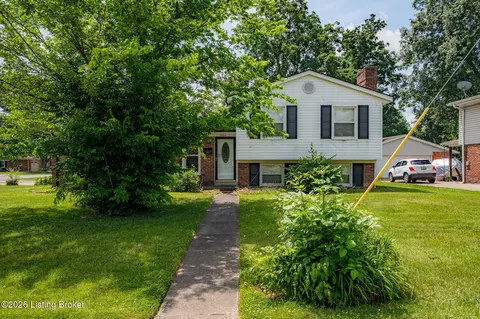 8014 Brush Ln, Louisville, KY 40291