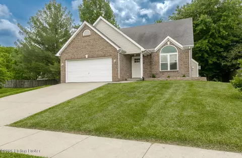 49 N Country Dr, Shelbyville, KY 40065