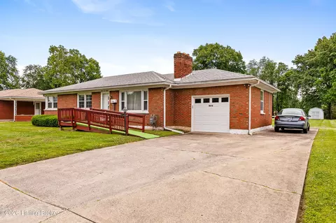 3616 Brendenwood Rd, Louisville, KY 40272