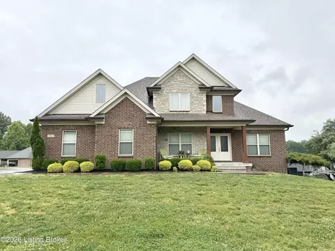 9805 Sunnys Halo Ct, Louisville, KY 40214