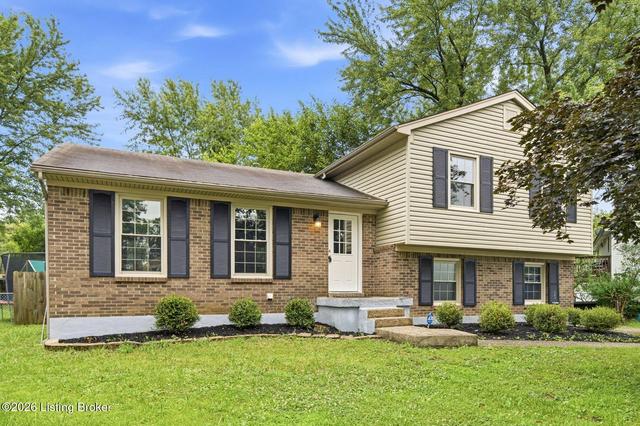 12016 Rock Spring Dr, Louisville, KY 40245