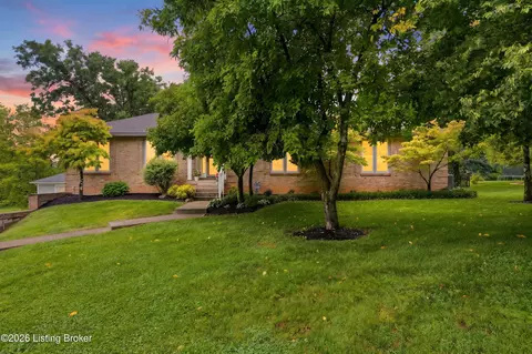 7414 Old Coach Rd, Crestwood, KY 40014