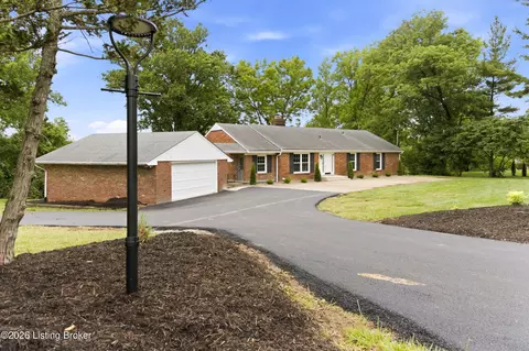 824 N Pope Lick Rd, Louisville, KY 40243