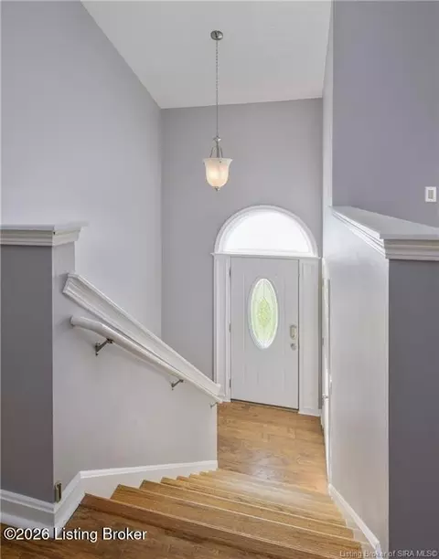 Entry Way - 1034 Brookstone Ct, Georgetown, IN 47122 photo 2 of 6