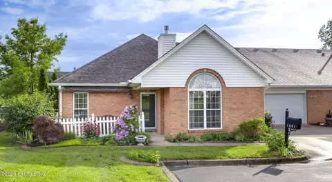 1081 Rosewood Pl, La Grange, KY 40031