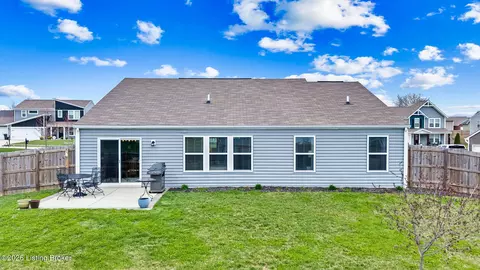 Exterior - 139 Ruby Farm Dr, Mount Washington, KY 40047 photo 3 of 9