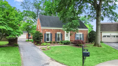 6904 Deep Spring Ct, Louisville, KY 40228