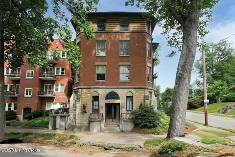 2229 Cherokee Pkwy #B, Louisville, KY 40204