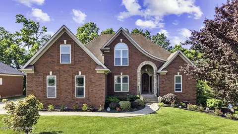 859 Abingdon Ln, Shelbyville, KY 40065