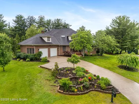 1617 Doral Ct, Shelbyville, KY 40065