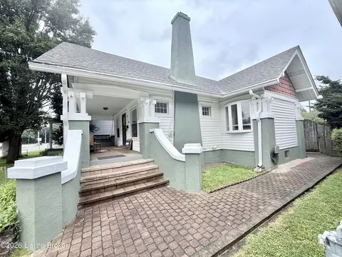 115 Cannons Ln, Louisville, KY 40206